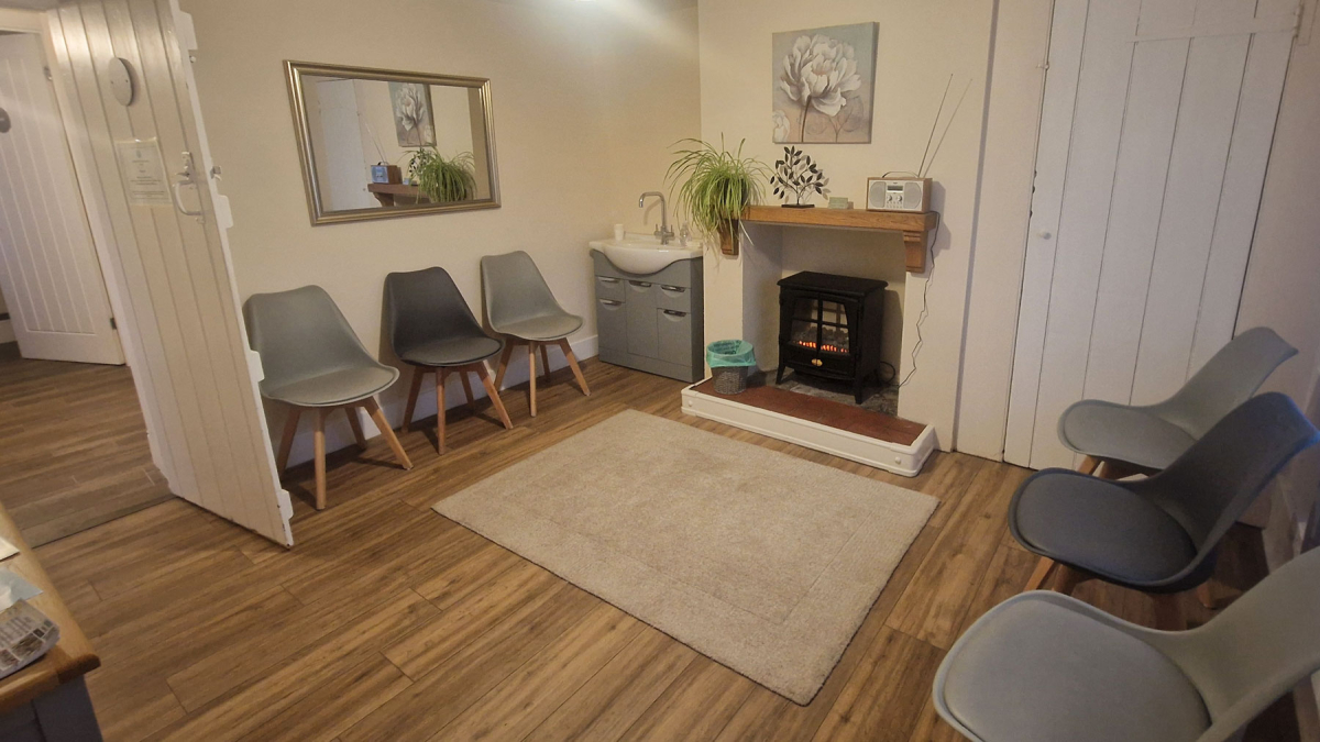 Kingsclere Counselling Service Waiting Room Kingsclere Counselling Service Waiting Room